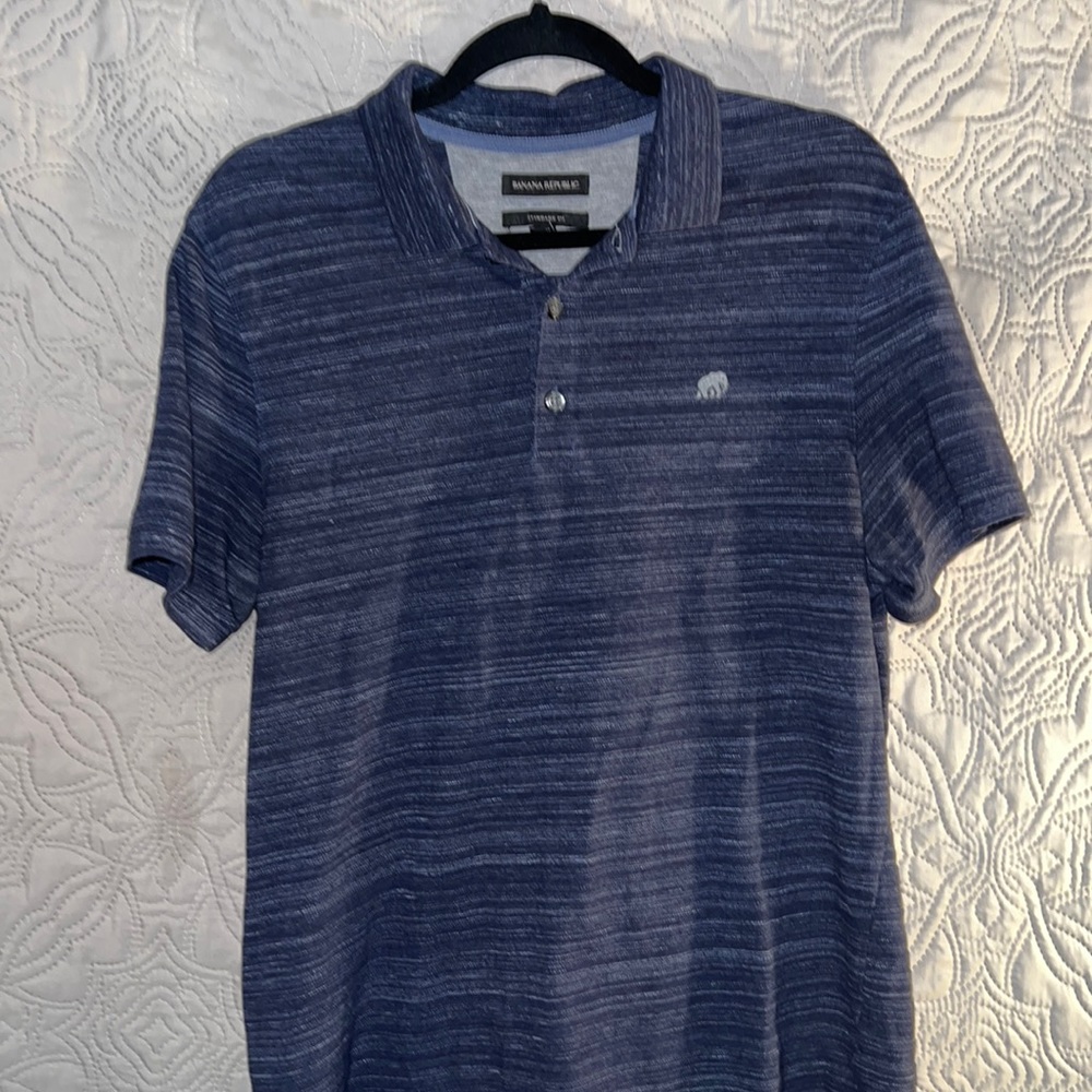 A1004 - Mens Banana Republic Blue/Gray Standard fit Polo Shirt.
